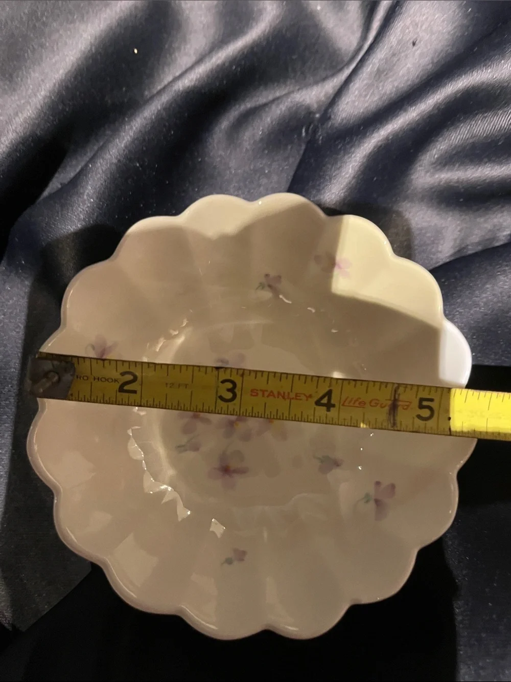 Mikasa White Floral Scalloped Pedestal mini Bowl Ivory bone China